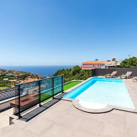 Casa Antonette, Lovely House With A Pool * Calheta (Madeira)