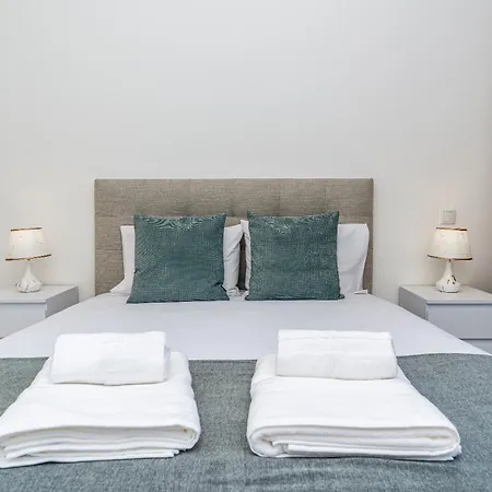 Casa Antonette, Lovely House With A Pool Holiday home Calheta (Madeira)