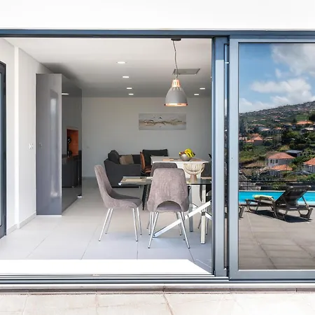 Holiday home Casa Antonette, Lovely House With A Pool Calheta (Madeira)