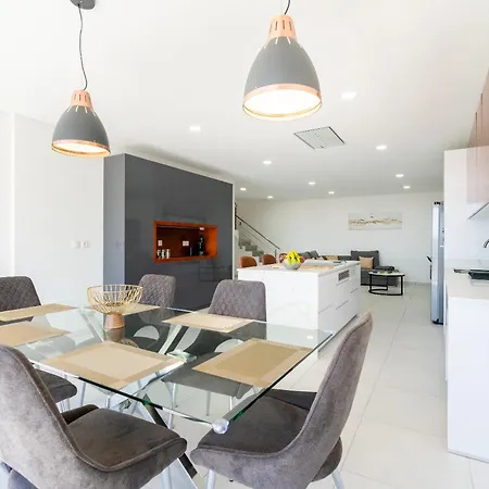 Casa Antonette, Lovely House With A Pool *