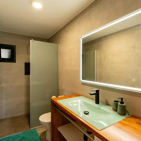 Casa Antonette, Lovely House With A Pool * 칼례타
