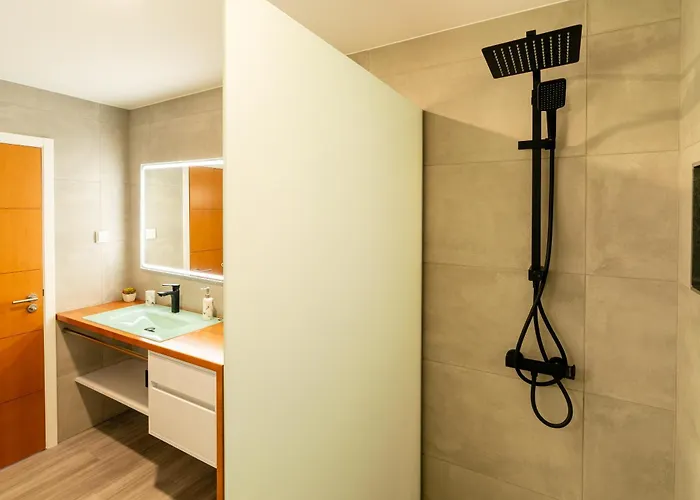 Casa Antonette, Lovely House With A Pool Casa de Férias