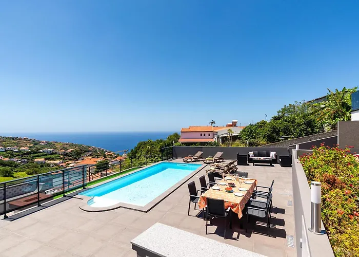 Casa Antonette, Lovely House With A Pool Hébergement de vacances