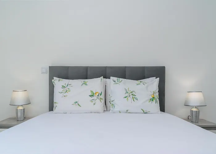 Casa Antonette, Lovely House With A Pool Calheta (Madeira)