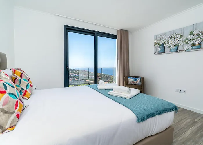 Casa Antonette, Lovely House With A Pool * Calheta (Madeira)