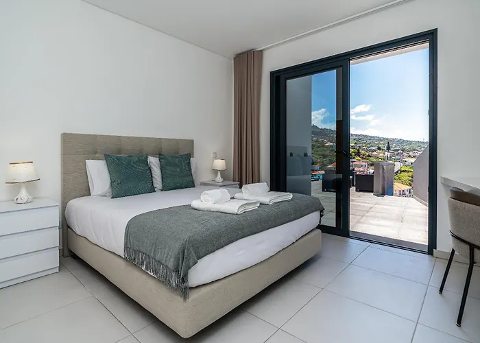 Hébergement de vacances Casa Antonette, Lovely House With A Pool Calheta (Madeira)