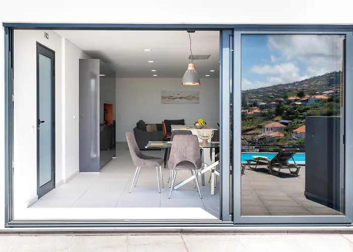 Hébergement de vacances Casa Antonette, Lovely House With A Pool Calheta (Madeira)